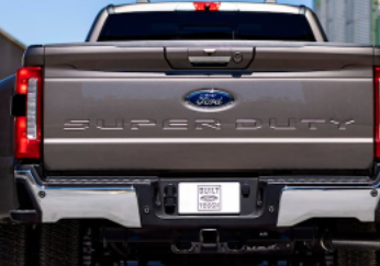 全新的2023年福特F系列SuperDuty具有一流的功率数据和40,000磅的牵引能力