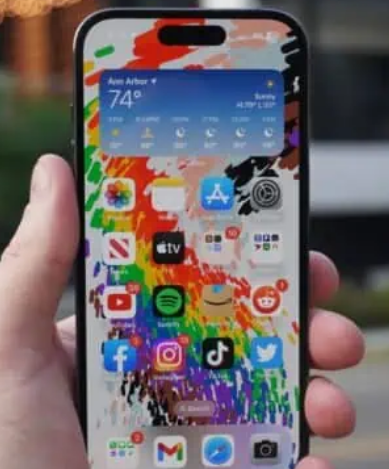 三星开始生产 iPhone 15 OLED 显示屏